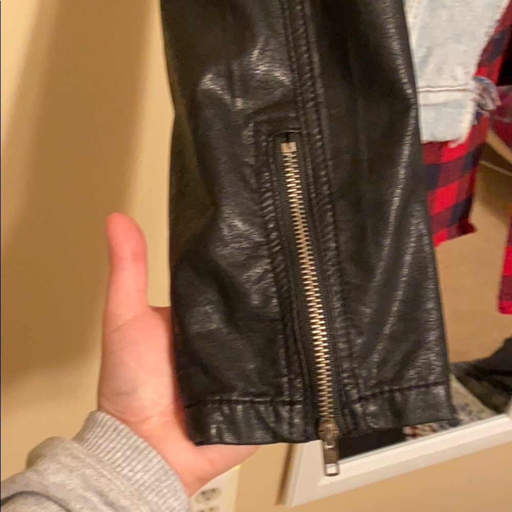 Jean jacket - Picture 3 of 9